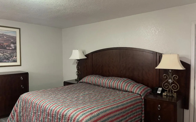 Travelodge By Wyndham Farmington Hwy 64