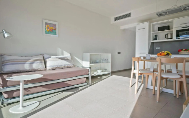Castellmar Apartments