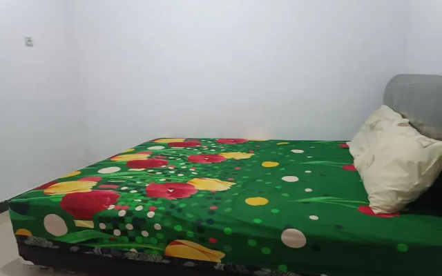 Hotel O Penginapan Annisya Near SMA Negeri 2 Mataram