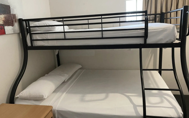 The Cosmopolitan Motel and Serviced Apartments