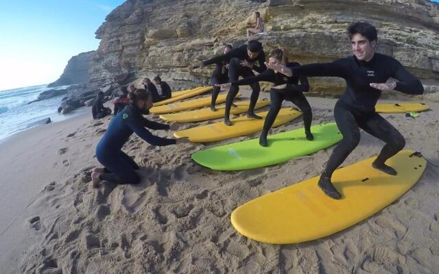 Ericeira Chill Hill Hostel & Private Rooms