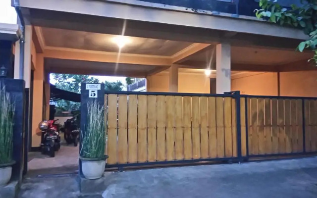 Puji Homestay