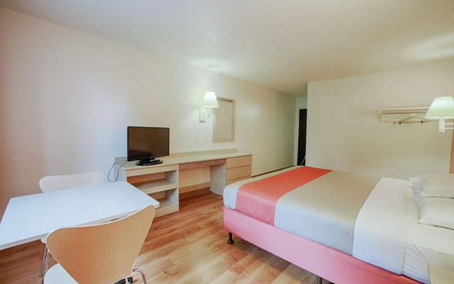 Motel 6 Albany, NY