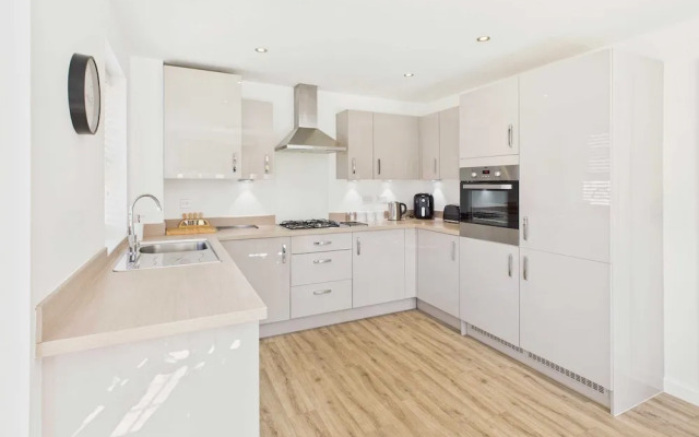 Host Stay Orient House