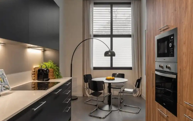 Sant Pau Patio 2BR Near Avinguda Gaud With Patio