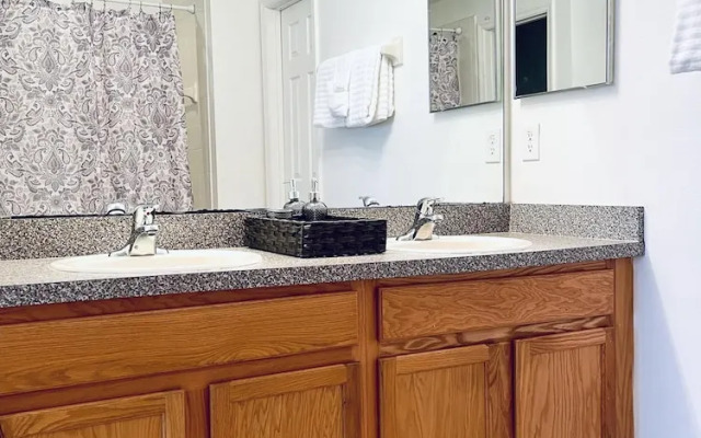 Lakeside Community, Pools, and More!