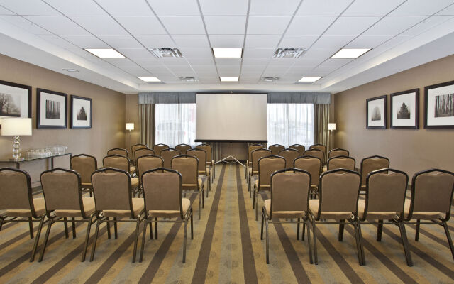 Holiday Inn Express & Suites Kingston Central by IHG