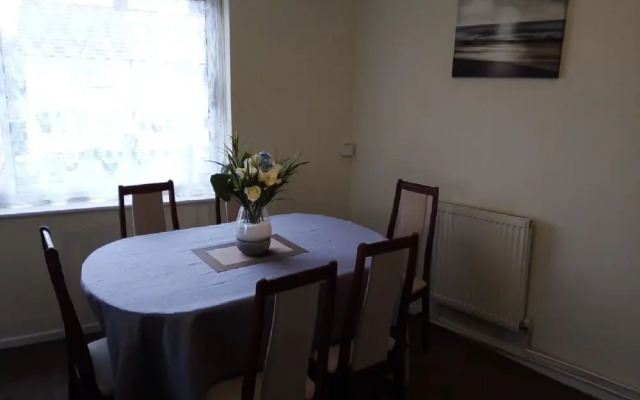 KCS Apartment - 3 Bedroom Flat Birmingham