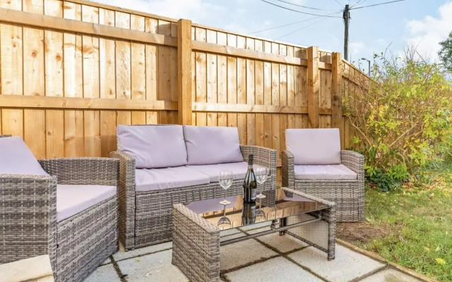Lovely Villa 3 Kings 1double Sofa bed