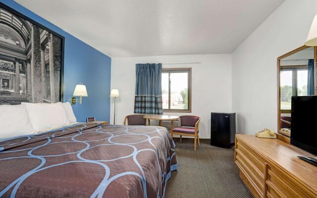 Super 8 By Wyndham Buffalo