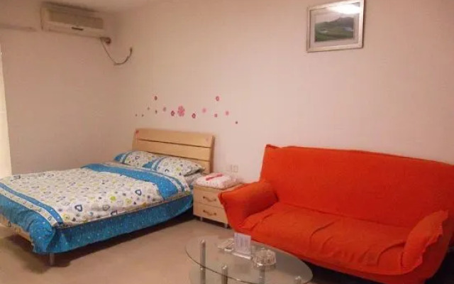 Kiss My Family Apartment