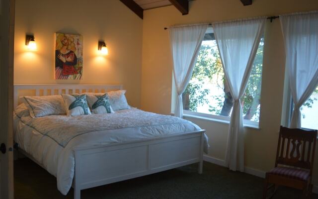 Pirates Cove Beach House