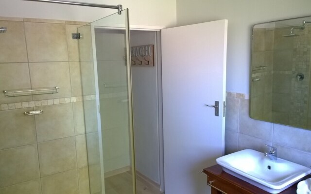 Theebos Anneline's Self Catering Apartments