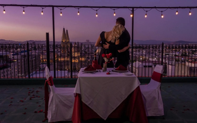 Hotel Fenix