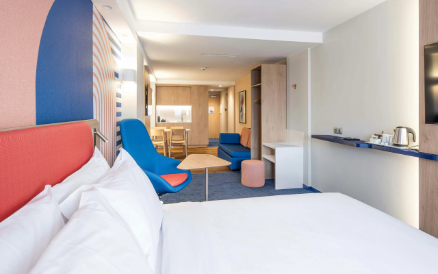 Holiday Inn Express and Suites Lisbon Principe Real by IHG