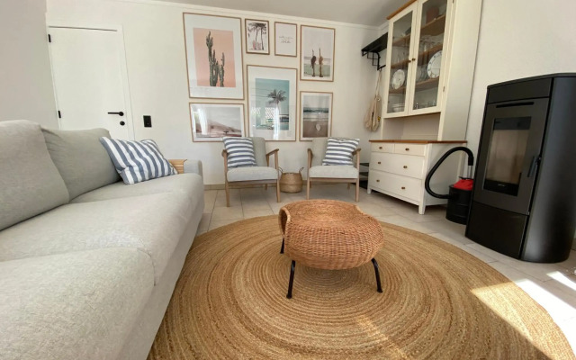 Charlie & Chloé’s beachcondo *****