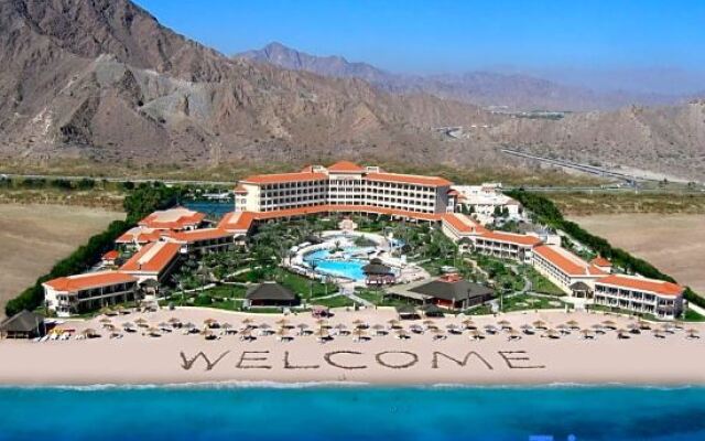 Fujairah Rotana Resort And Spa Al Aqah Beach