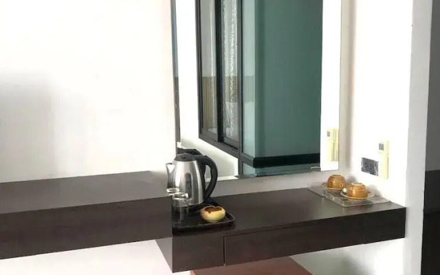 Rockstar Beach Apartments