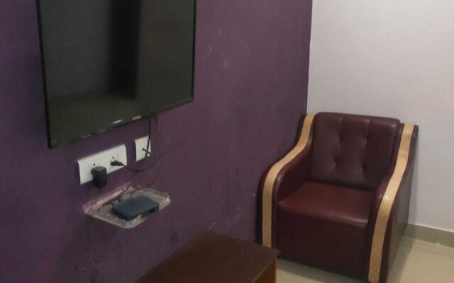 iROOMZ Hotel Diamond Park