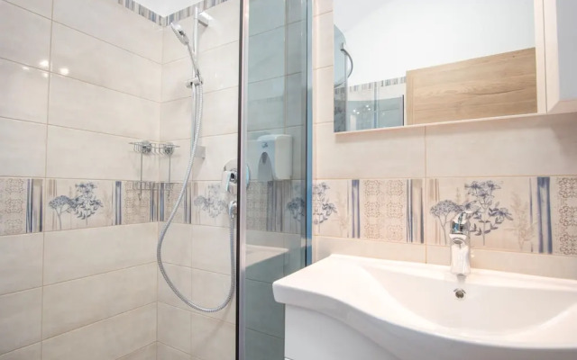 Vila Radolca Apartments and Rooms