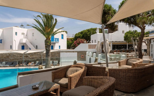 Poseidon Hotel & Suites