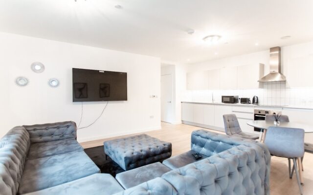 Brand New Luxurious 2-bed Apartment in Barking