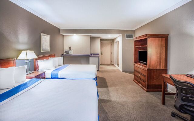 Days Inn by Wyndham Midland