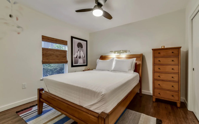 The Eastside Lodge Austin