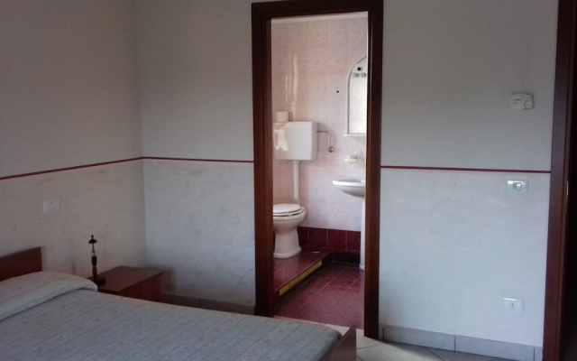 Hotel Caimo Bed-Breakfast