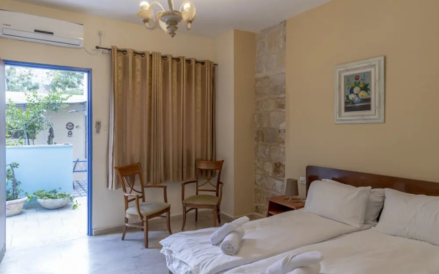 Port Inn - Hostel