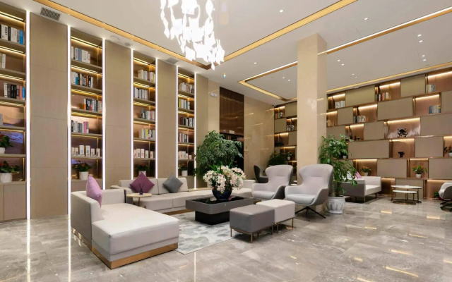 Lavande Hotel (Jingzhou Yangtze University )