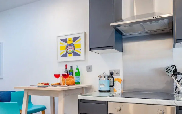 Host Stay Croydon Road Abode