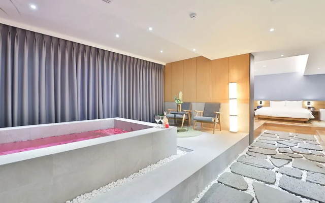 Custom Hotel