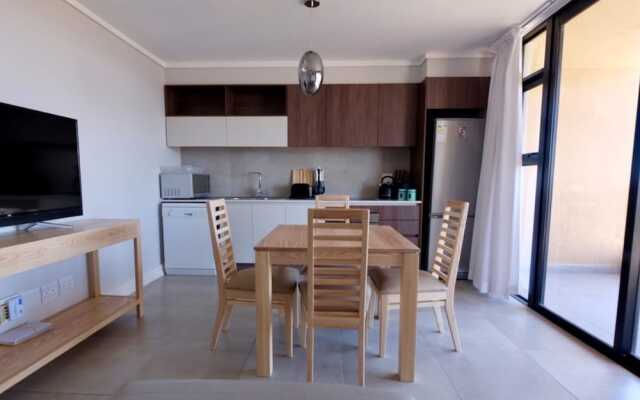 Blou Inn - Century City