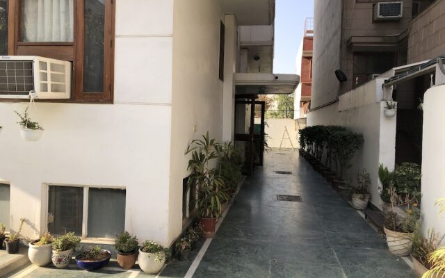 OYO Rooms Near Huda City Centre