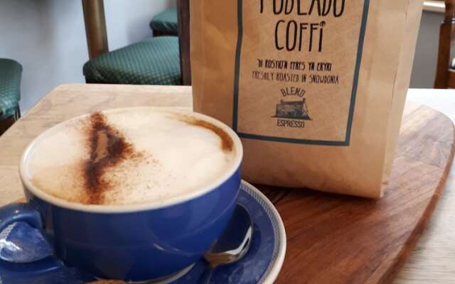 Ty Glyndwr Bunkhouse Bar and Cafe - Hostel