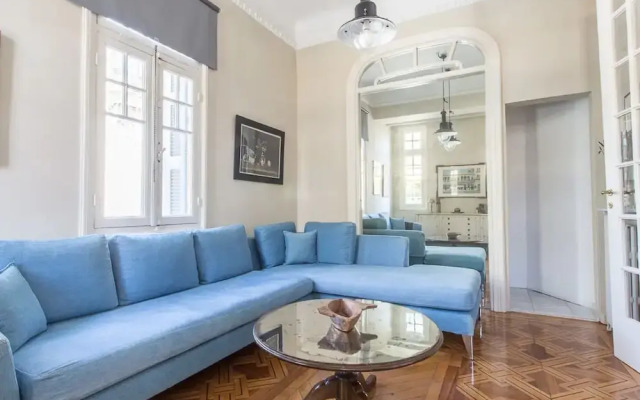 Spacious Apartment in Plaka Athens A3