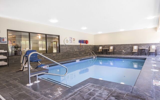 Comfort Inn La Porte