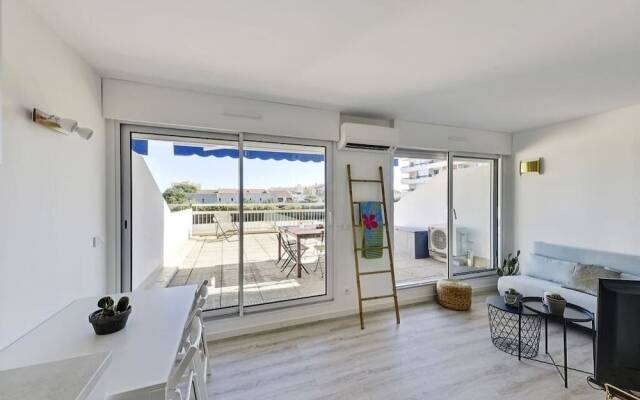 Splendide T2 piscine terrasse clim