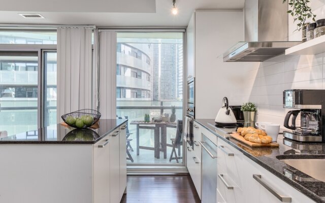 12 York St Condo - Financial District