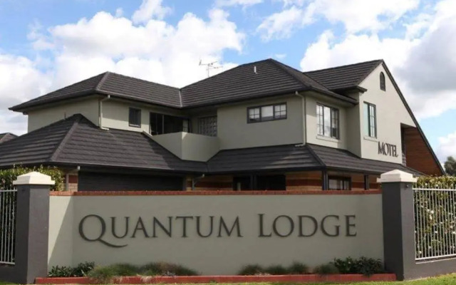 Quantum Lodge Motor Inn