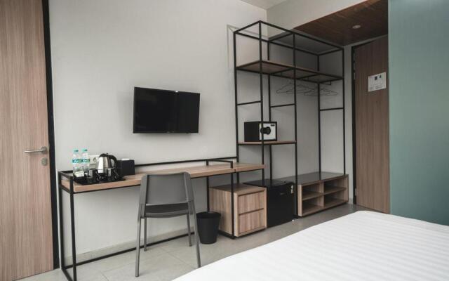 Conjioo Hotel Jakarta Managed by Mhm