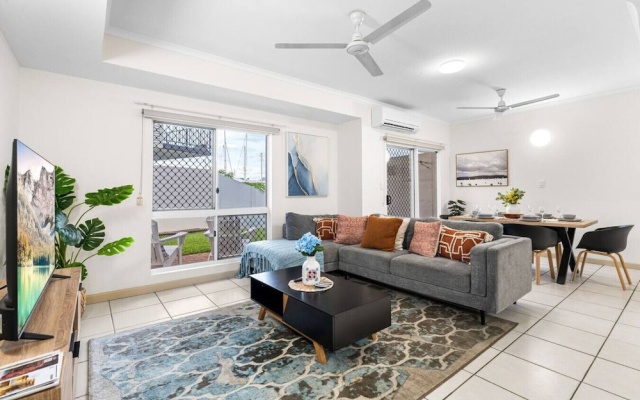 Zen Dockside Point Marina View - Patio - Parking – Guest Rooms – Darwin