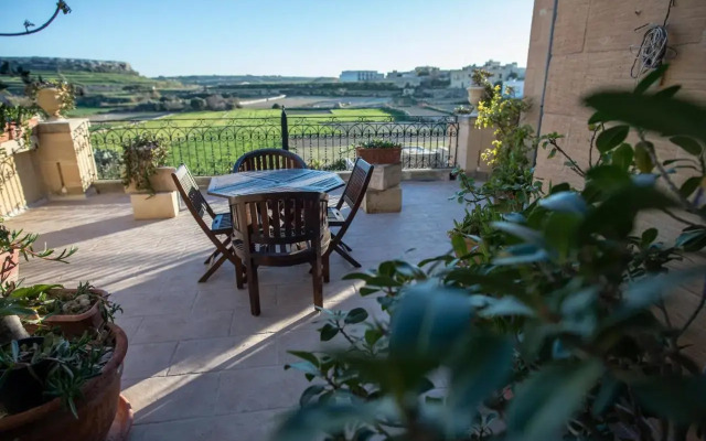 Villayana Gozitan Farmhouse with pool