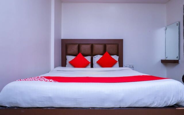 OYO 37667 Hotel Aashiana