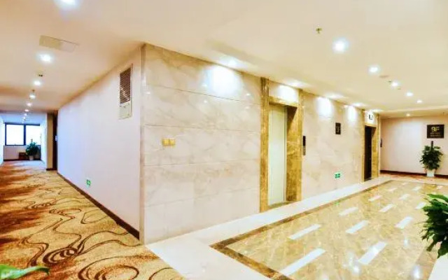 Hexinshi Hotel (Chongqing West Railway Station)