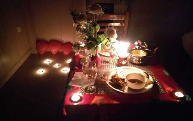 Crystal LakeView Homestay