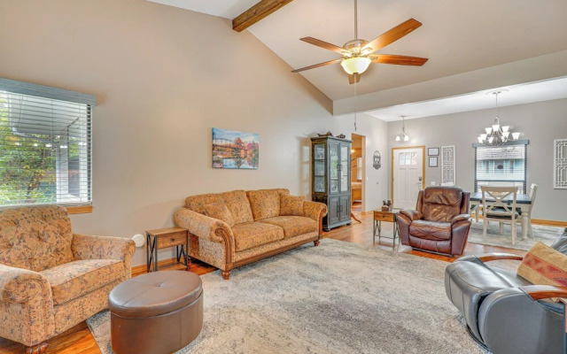 Near Dtwn Eureka Springs: Holiday Island Home!