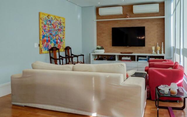 LinkHouse Majestic Mountain View