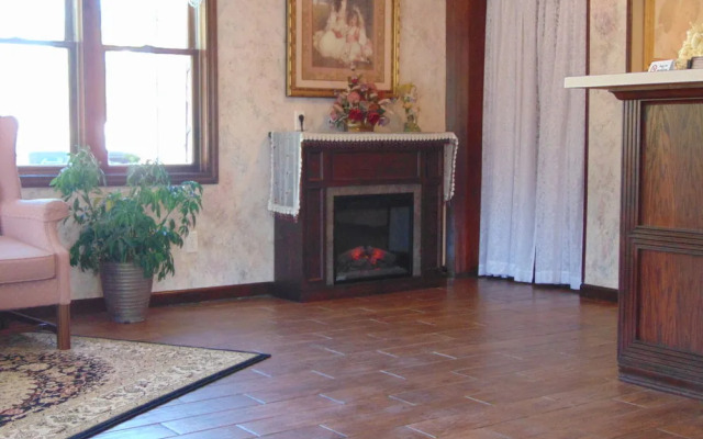 Queen Anne II Motel